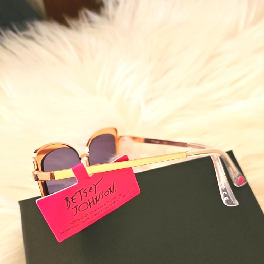 NWT Betsey Johnson Shine Time Cateye Sunglasses - Picture 6 of 15